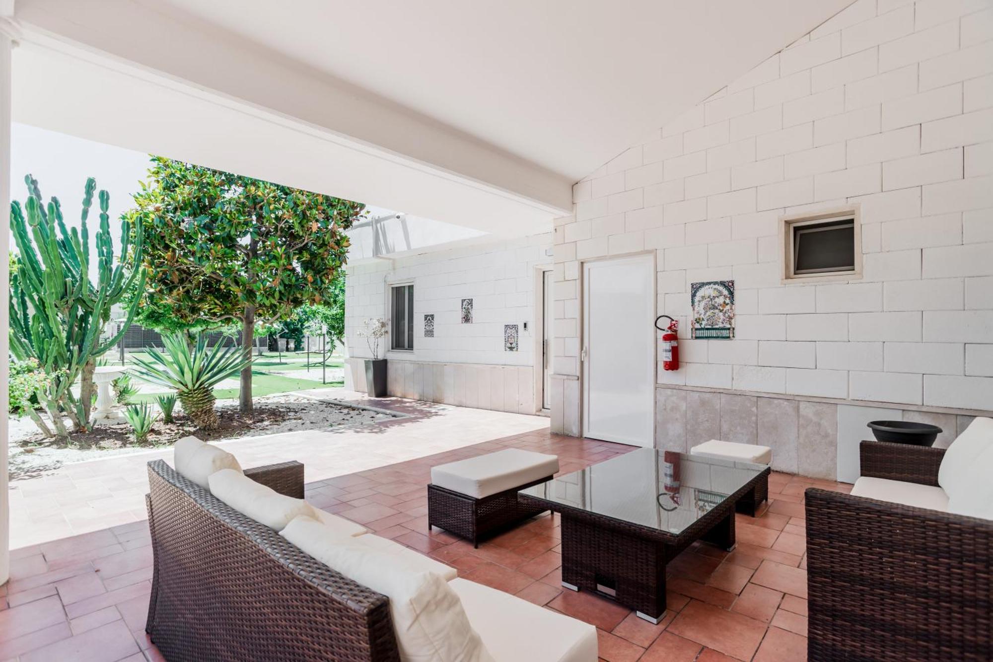 Pietramare Luxury Suites Бари Экстерьер фото