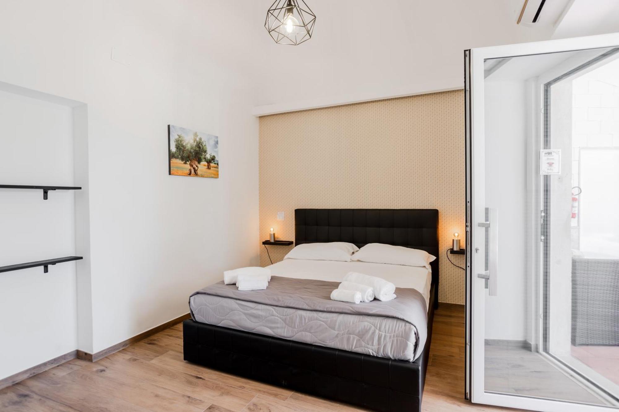 Pietramare Luxury Suites Бари Экстерьер фото