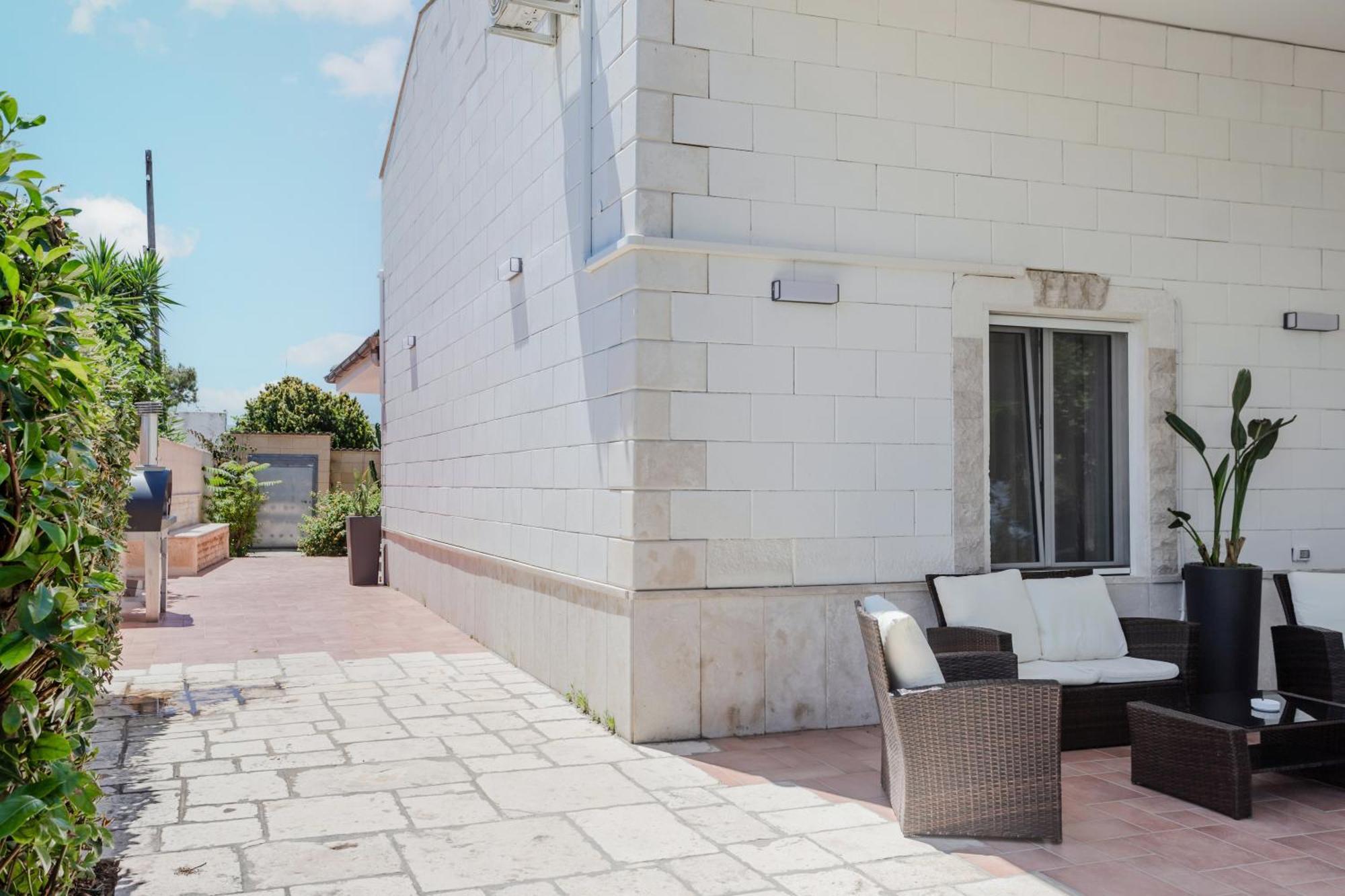Pietramare Luxury Suites Бари Экстерьер фото