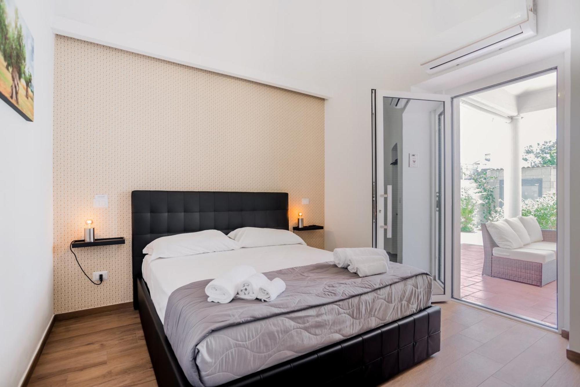 Pietramare Luxury Suites Бари Экстерьер фото