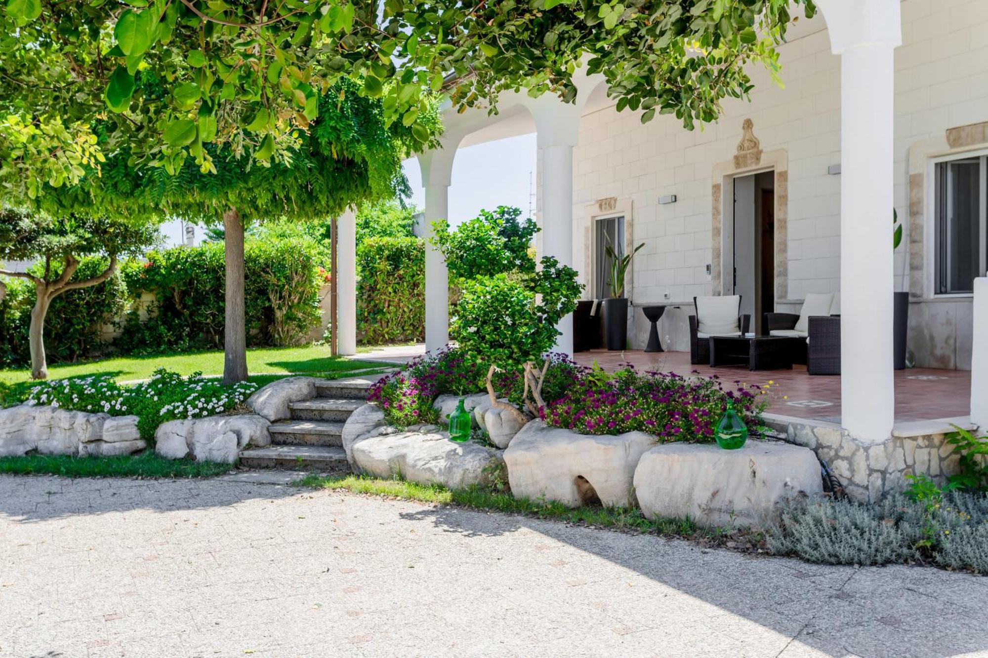 Pietramare Luxury Suites Бари Экстерьер фото